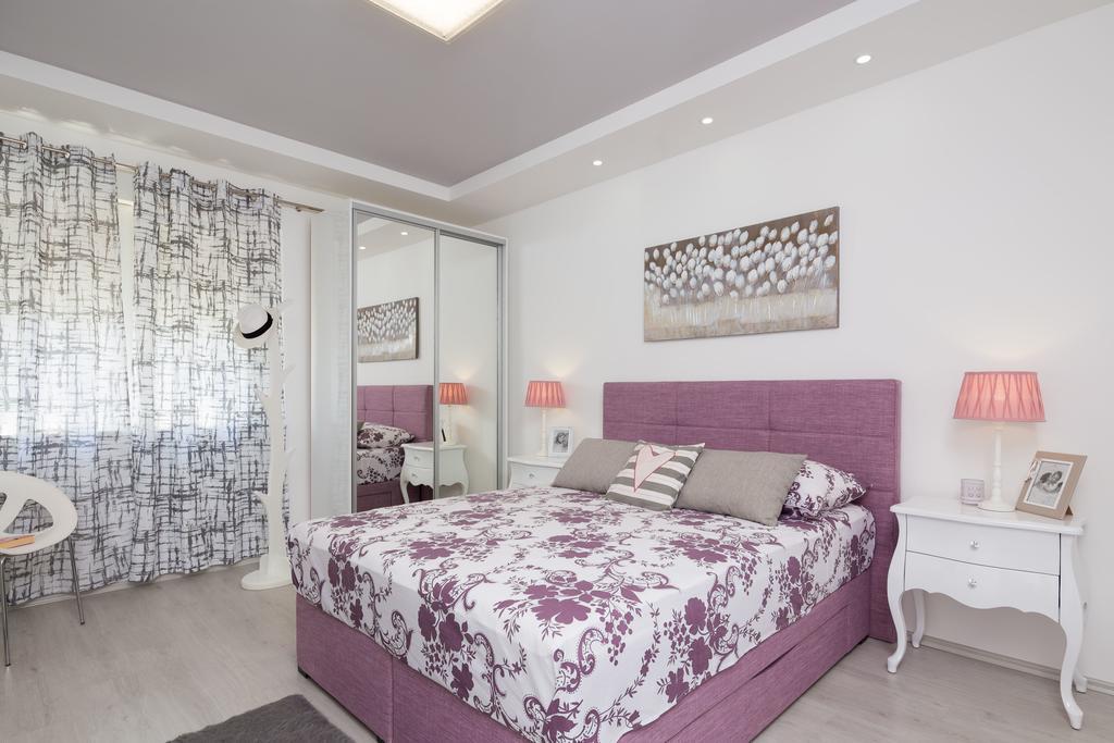 Old City Luxury Apartment Iris Split Exterior photo